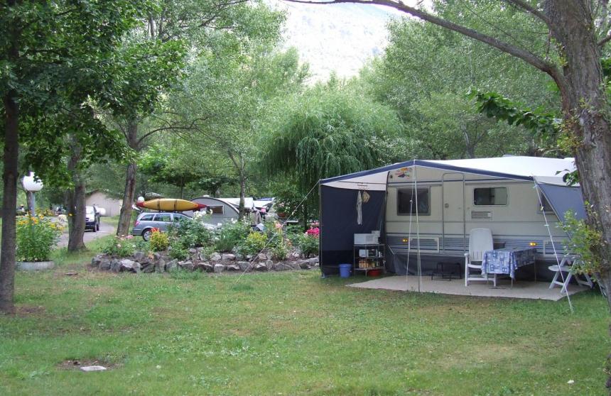 Emplacements de camping-caravaning